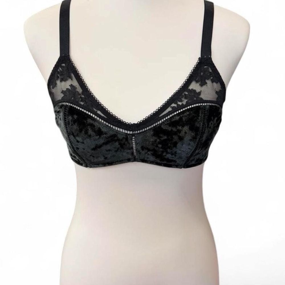 Victorias Secret Womens Medium Black Crushed Velvet Lace Unlined Bralette Bra
